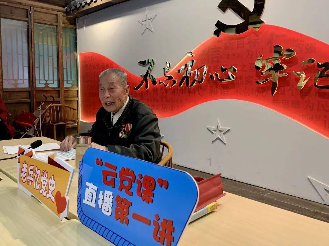 张学友30年前的歌再次爆火，泉州演唱会再唱《偷心》，怪不得只唱过三次
